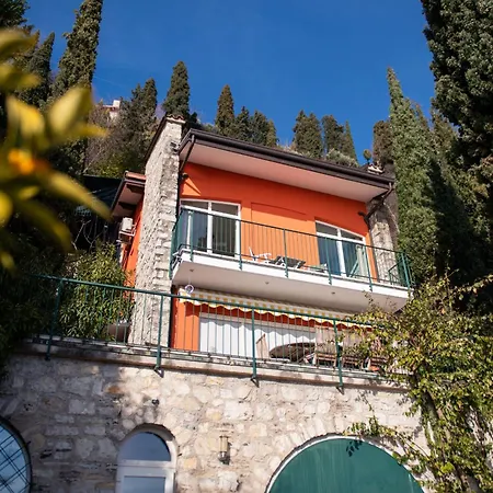 Maison Selva - Vinessa Beachfront Retreat Toscolano Maderno