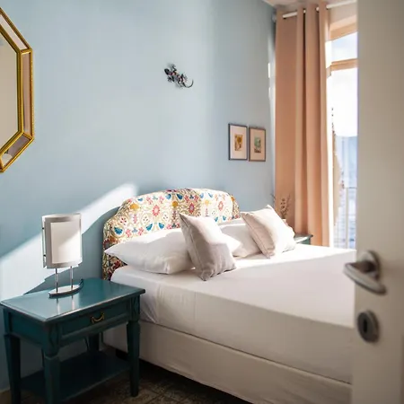 Maison Selva - Vinessa Beachfront Retreat Villa Toscolano Maderno